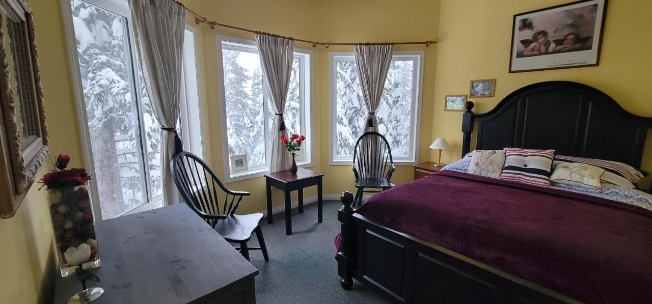 Vacation Homes By The Bulldog- Berker'S Suite A Сілвер-Стар Екстер'єр фото